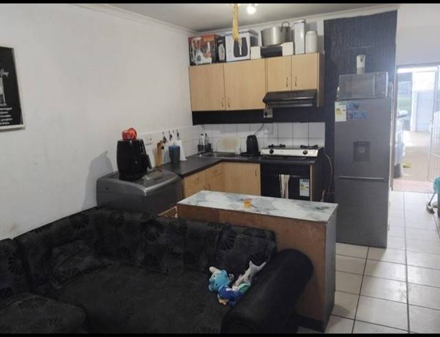 2 BEDROOM HOUSE FOR SALE IN PELIKAN PARK